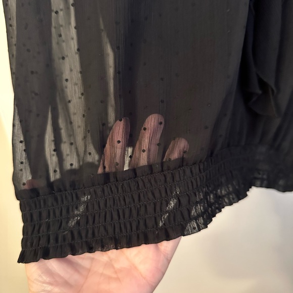 Black sheer flirty top - Picture 3 of 7